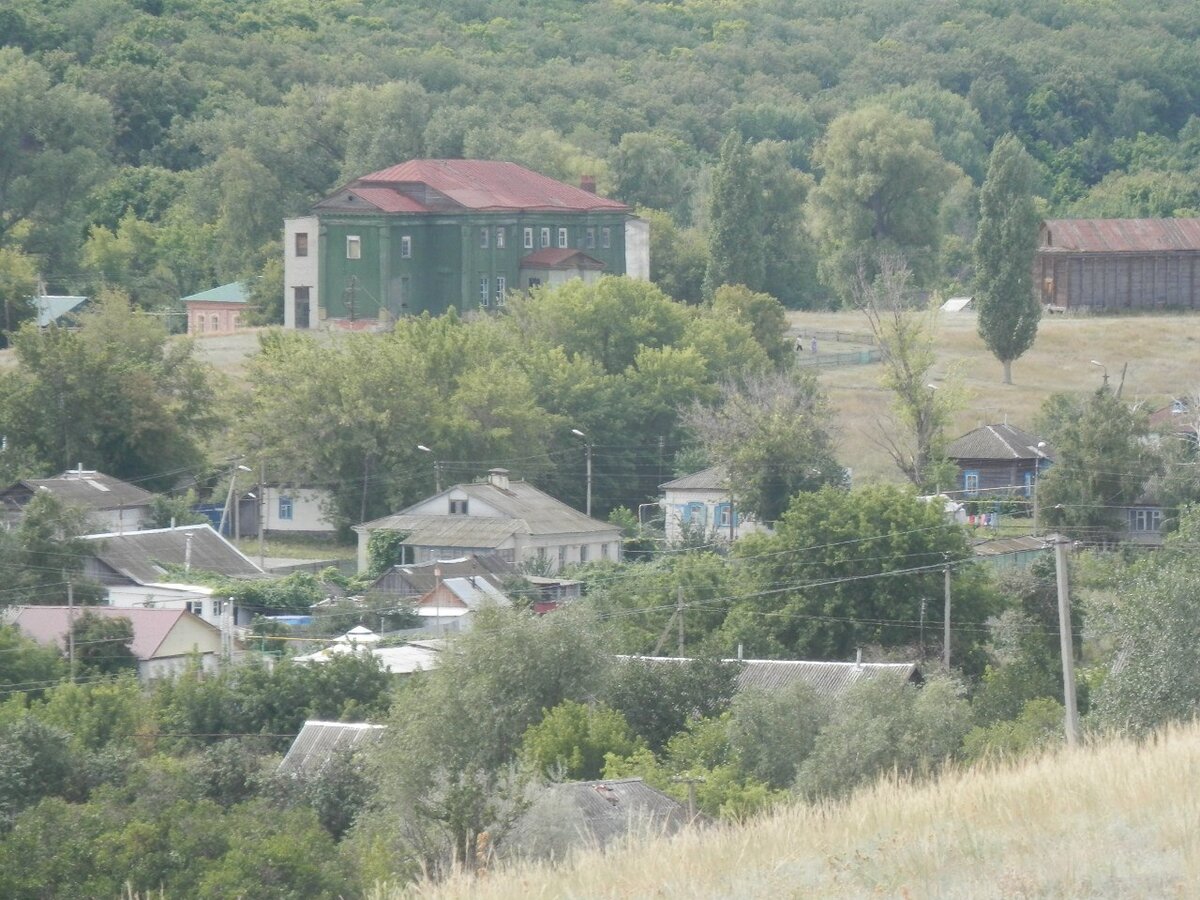 с.Садовое (Антон, Севостьяновка), вид на здание лютеранской церкви (фото 2012г.)