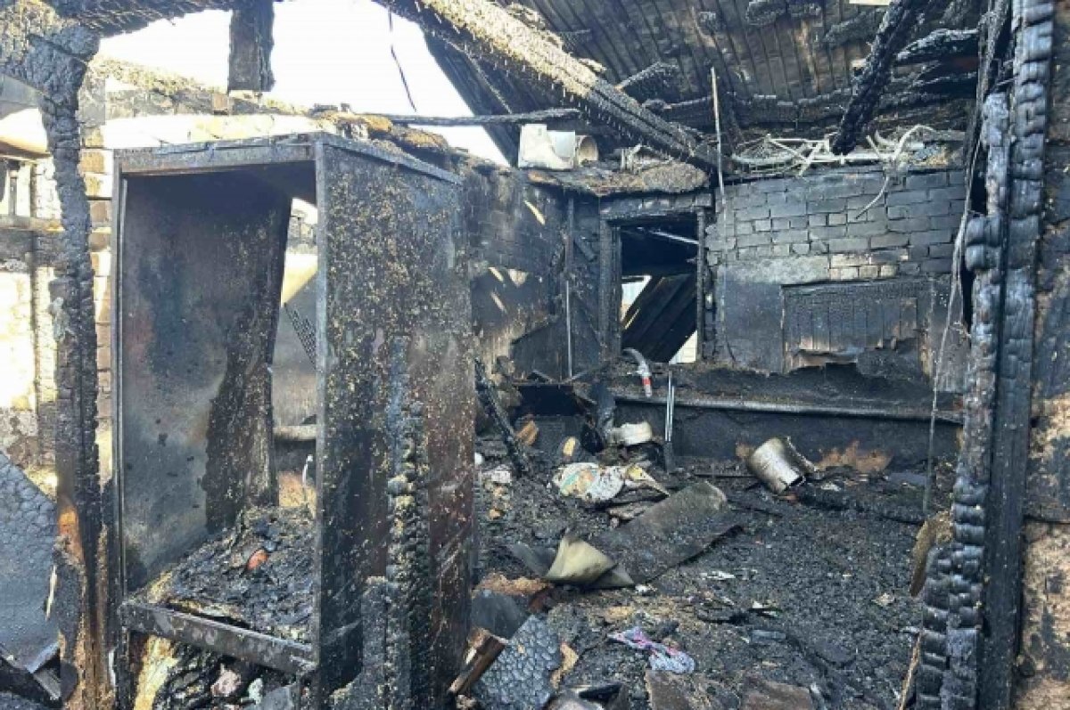    72-летний ревнивец сжёг дом, теперь живет в бане и находится под следствием