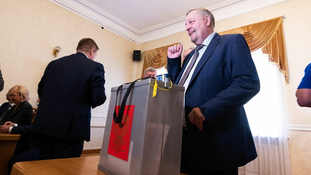     Константин Путинцев владеет половиной уставного капитала ООО «Спецпереработчик».