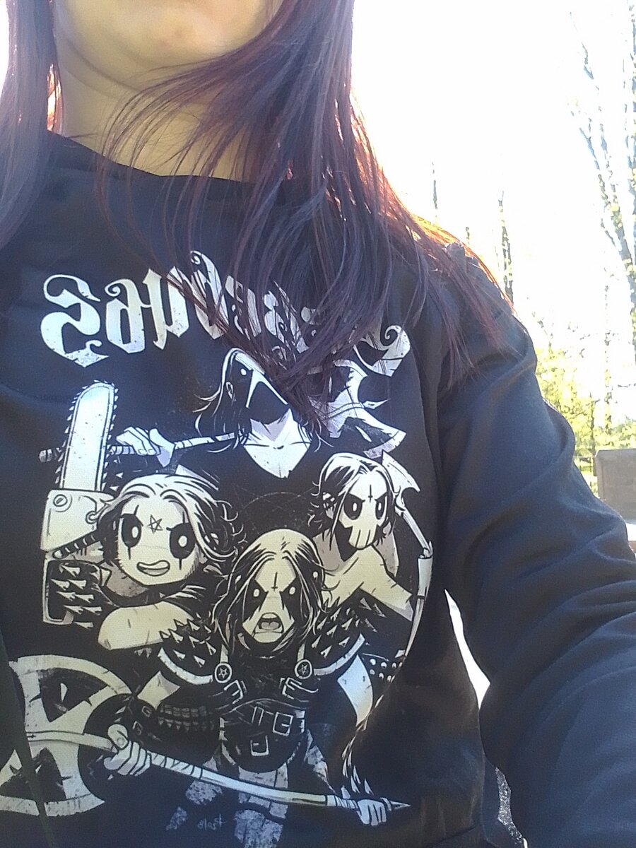 Красивая толстовка