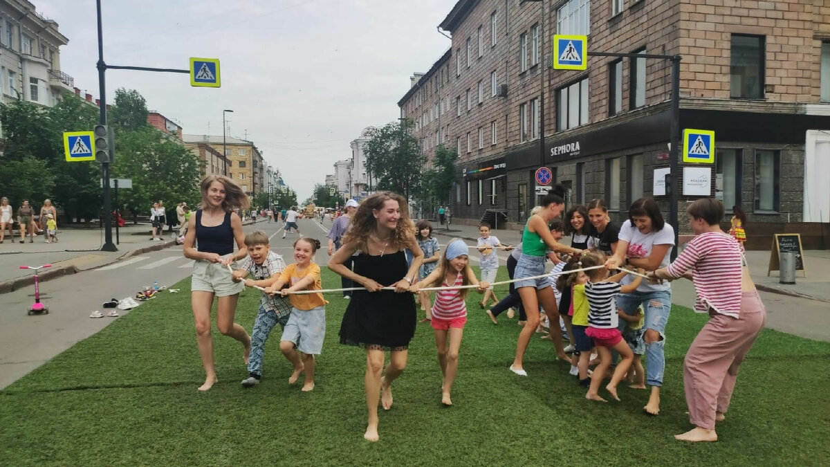     Летом в Красноярске запустят новый проект «ЯРкие берега». В выходные на городских набережных будут размещать развлекательные локации.