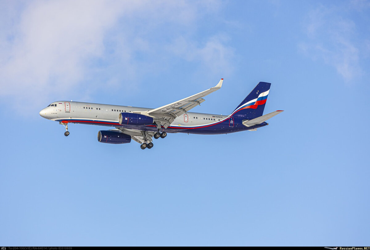 Сегодня все возбудились из-за новостей о кастомизации салонов Ту-214 Аэрофлотом. Суть проблемы следующая: серийное производство началось два месяца назад.