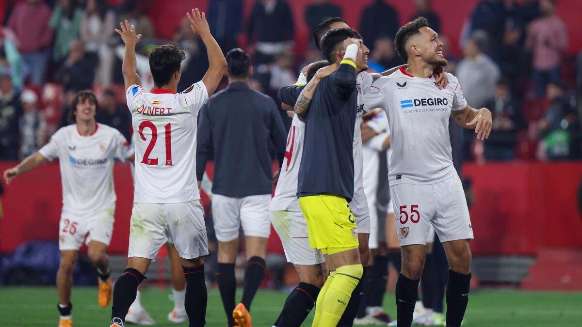    ФК "Севилья":MB Media/Getty Images