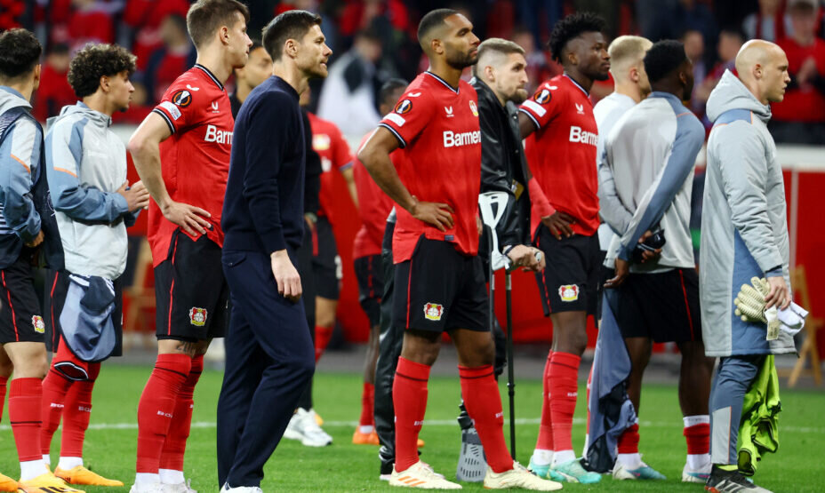    «Байер» и Хаби Алонсо извинились за свое поражение перед болельщиками. Фото: Reuters