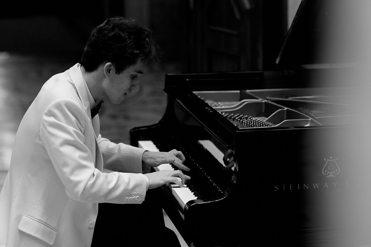    В родной город музыкант привез разнообразную и сложную программу Pravda-nn.ru