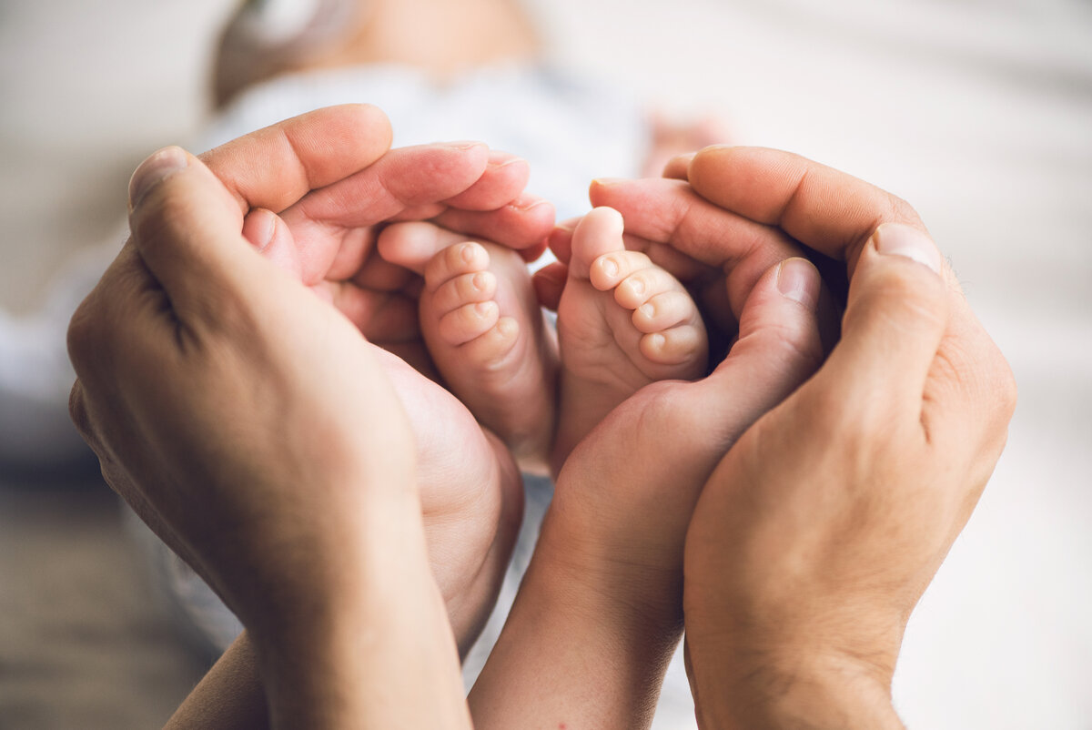 Семья после рождения ребенка. Материнство психология родительства. Материнство и отцовство картинки. Семья картинки.