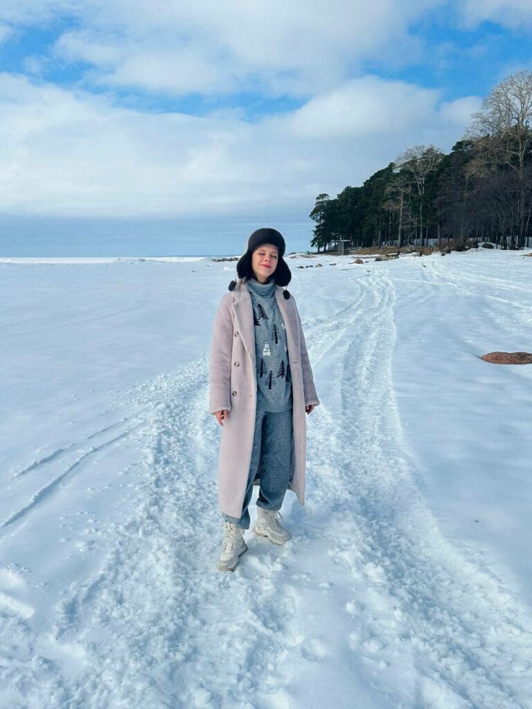    Лиза Арзамасова вместе с мужем уехала в санаторий под Санкт-Петербургом. Фото: соцсети актрисы