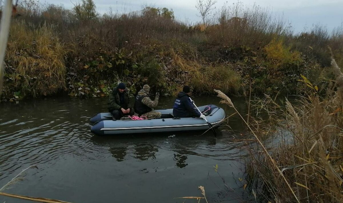    В Оренбуржье криминалисты и водолазы возобновили поиски пропавшего 6-летнего Ярослава Белов Михаил Александрович