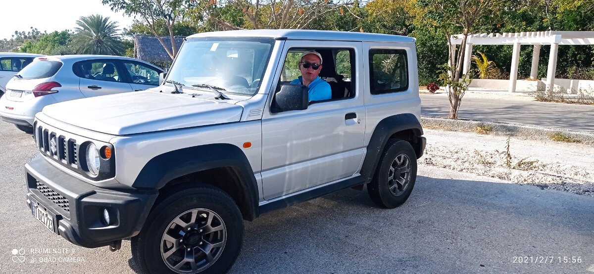 Это была экскурсия, которая пришлась по вкусу моему мужу. Он бы еë поставил на первое место! О составляющих экскурсии: вас садят за руль джипа и вы сами рулите. 