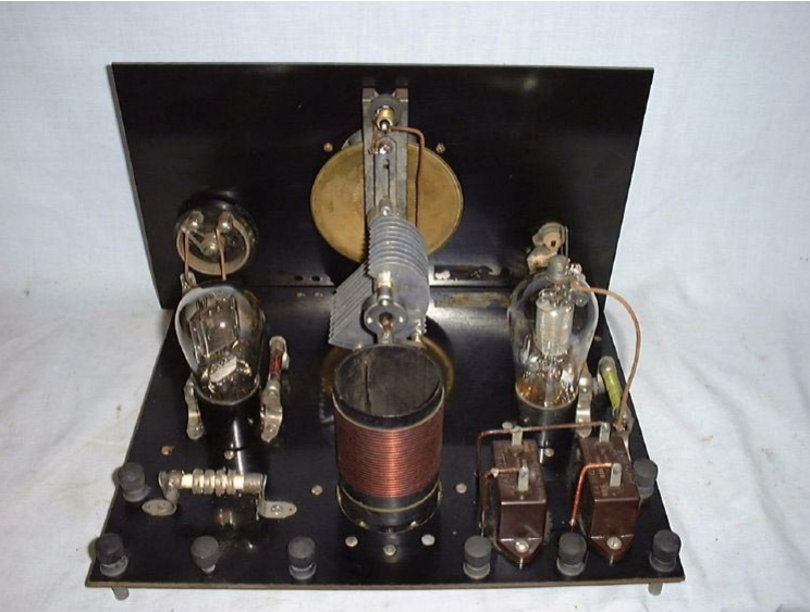 Рис. 2. Вид на шасси приемника SW-2.