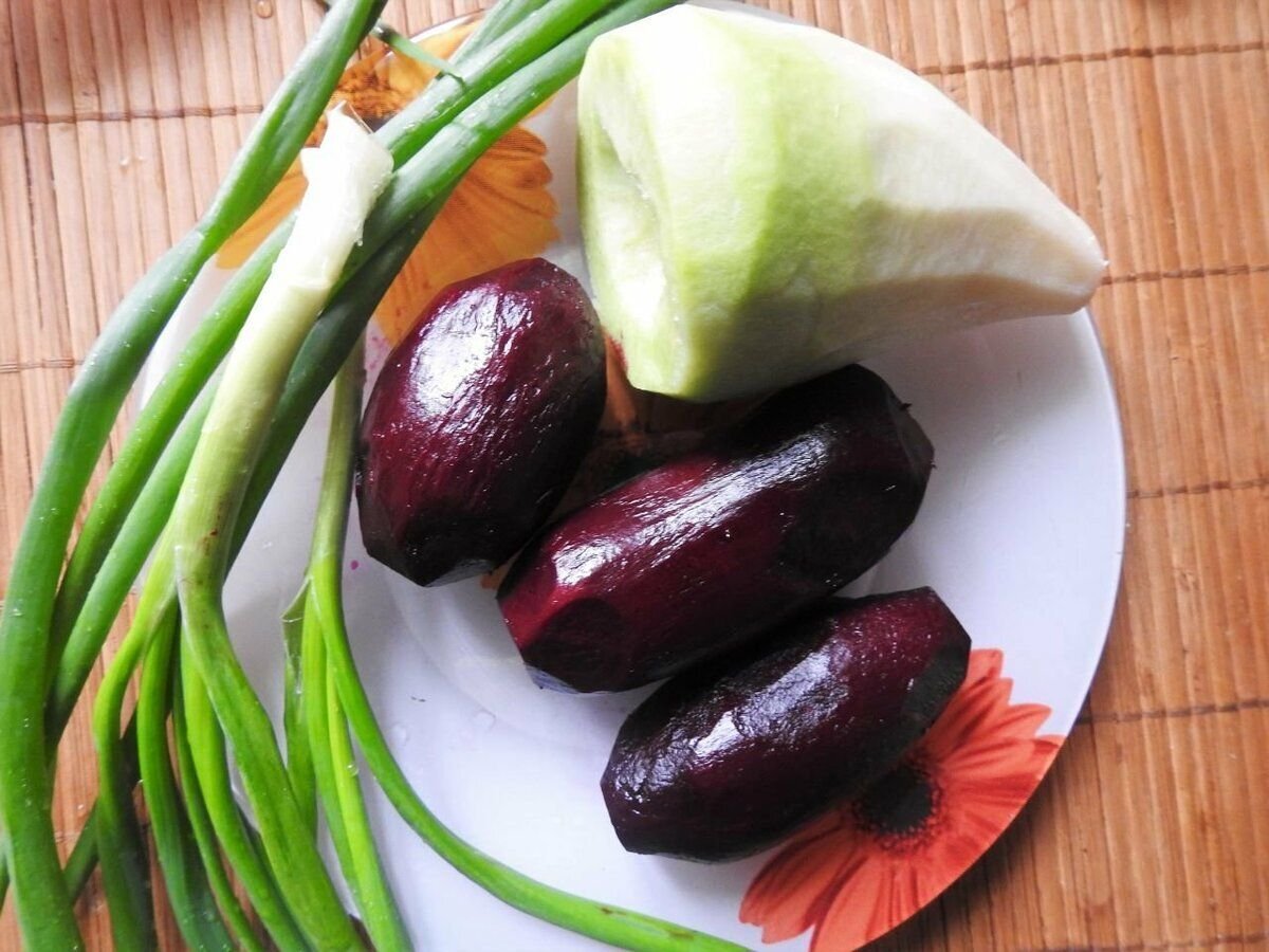 Салат из зеленой редьки: простые и очень вкусные рецепты