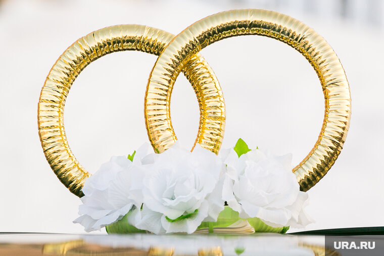    Полицейский сделал предложение руки и сердца возлюбленной коллеге