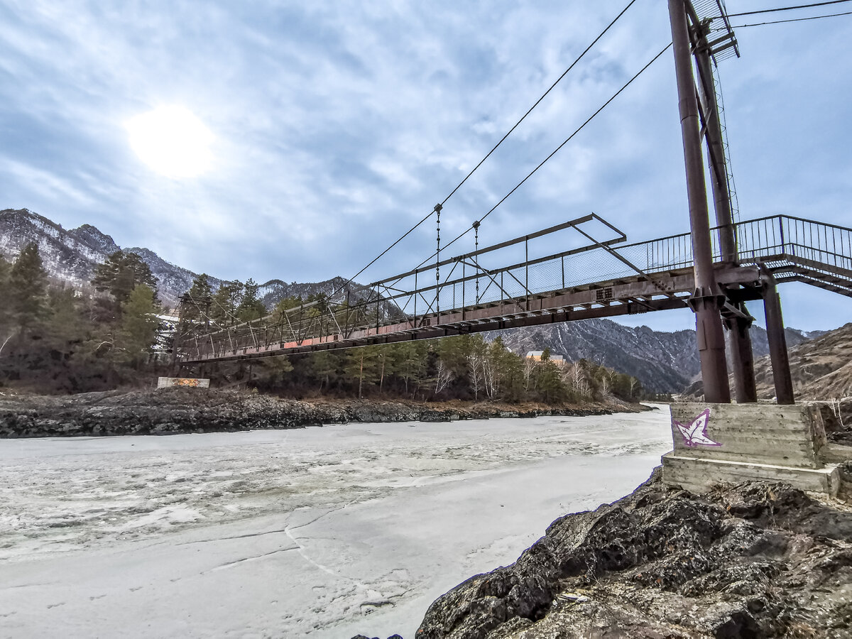 Мост рядом с селом Еланда, Горный Алтай