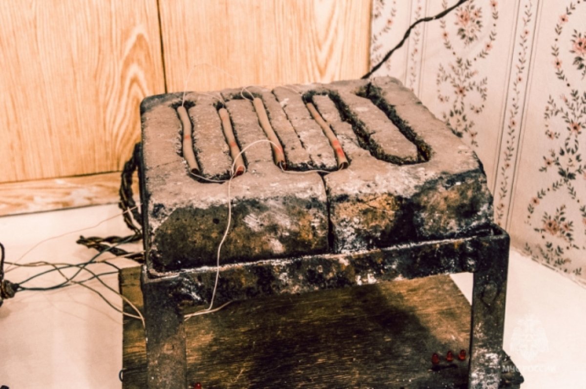    187 пожаров в Омской области произошло из-за неисправного электрообогревательного прибора.