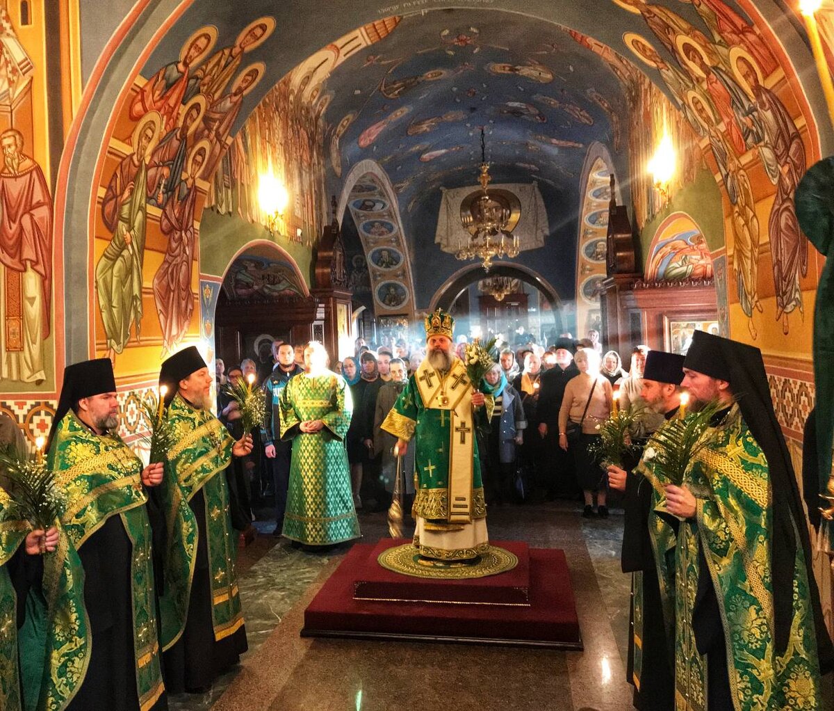 успенский собор омск внутри