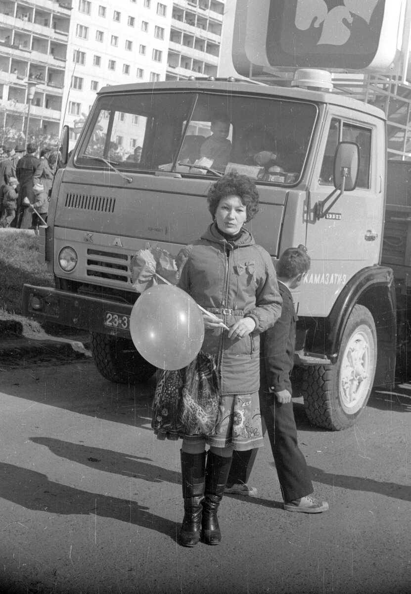 Первомайская демонстрация 1983 года (фоторепортаж). | Музей КАМАЗа | Дзен