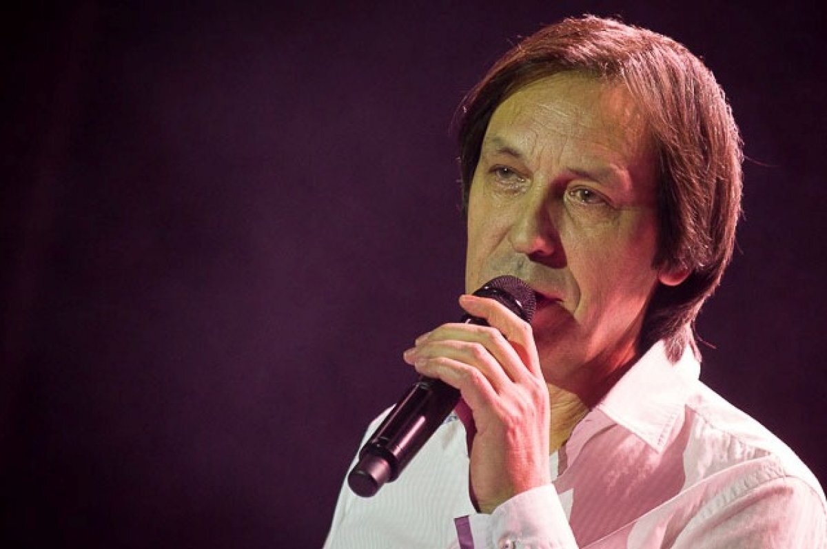    На нем зарабатывают? Почему разбитый инсультом Носков продолжает петь