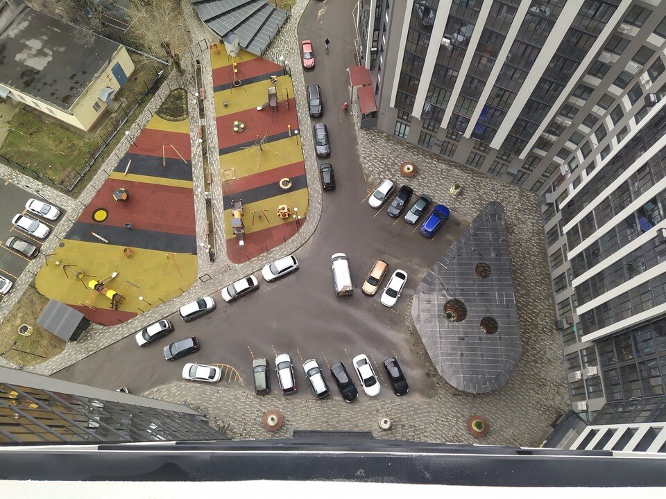    Тот самый двор ЖК "Гагаринский" Максим ГОРОХОВ