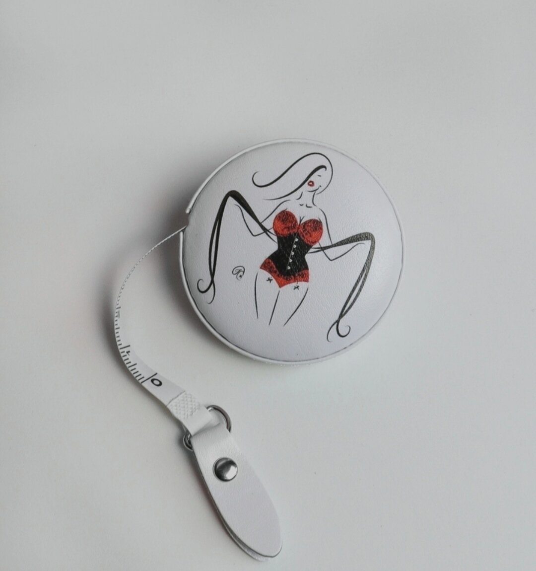 Вот такой сантиметр купила и градусник