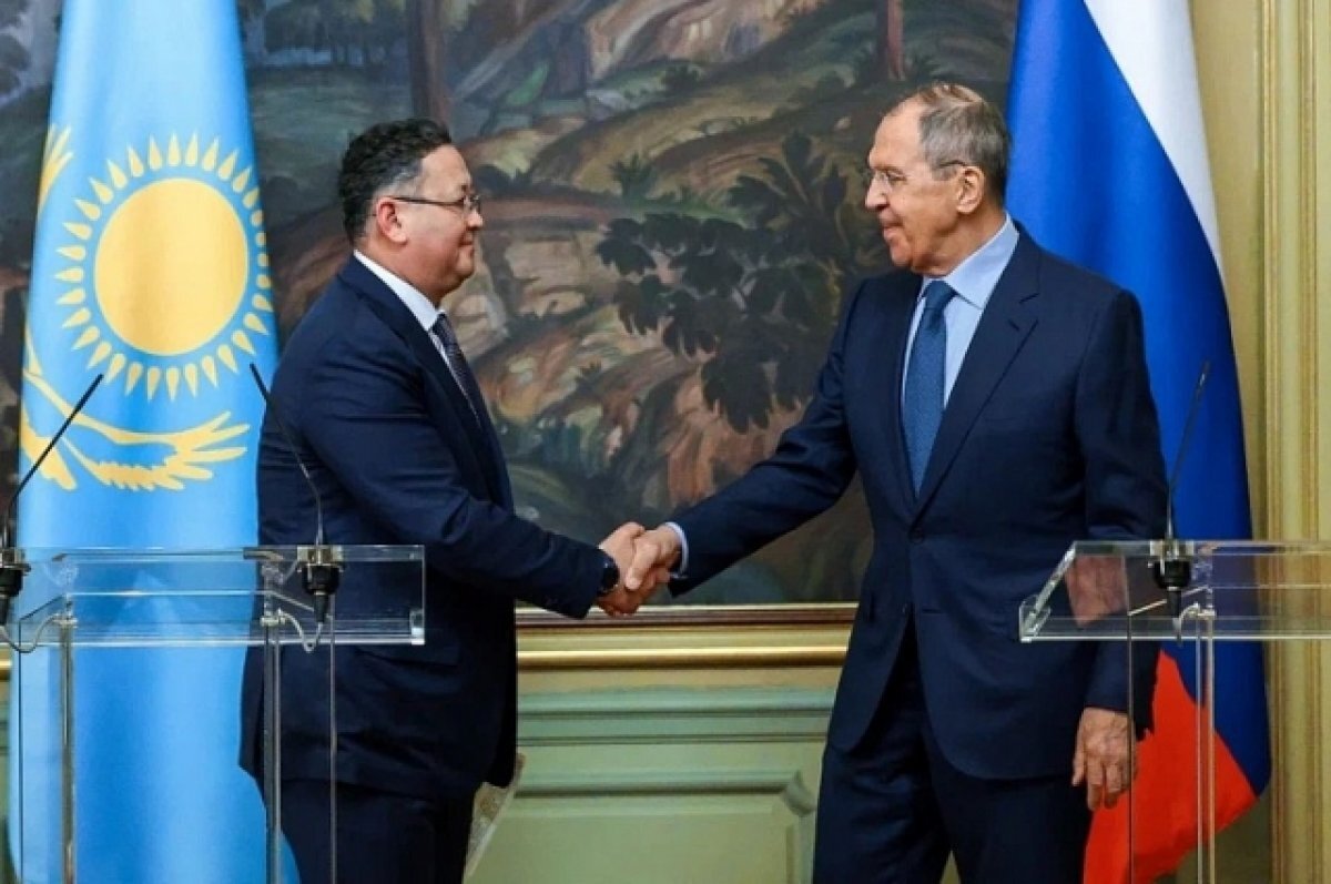    Лавров: Россия ответит на угрозы и шантаж Запада в отношении ее союзников