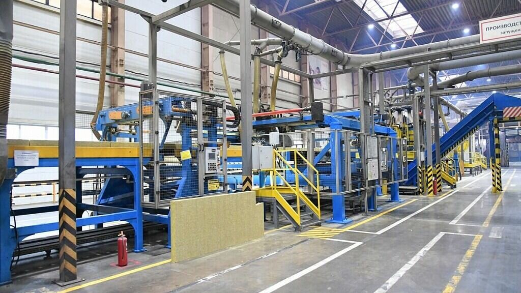     Градоначальник краевого центра провёл встречу с коллективом завода по выпуску базальтовой теплоизоляции