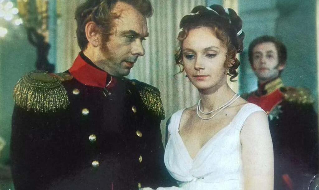 Кавалергард звезда пленительного счастья. Звезда пленительного счастья фильм 1975 постер. Шварц кавалергарда век. Игорь костолевский звезда пленительного счастья. Звезда пленительного счастья фильм 1975 постер.