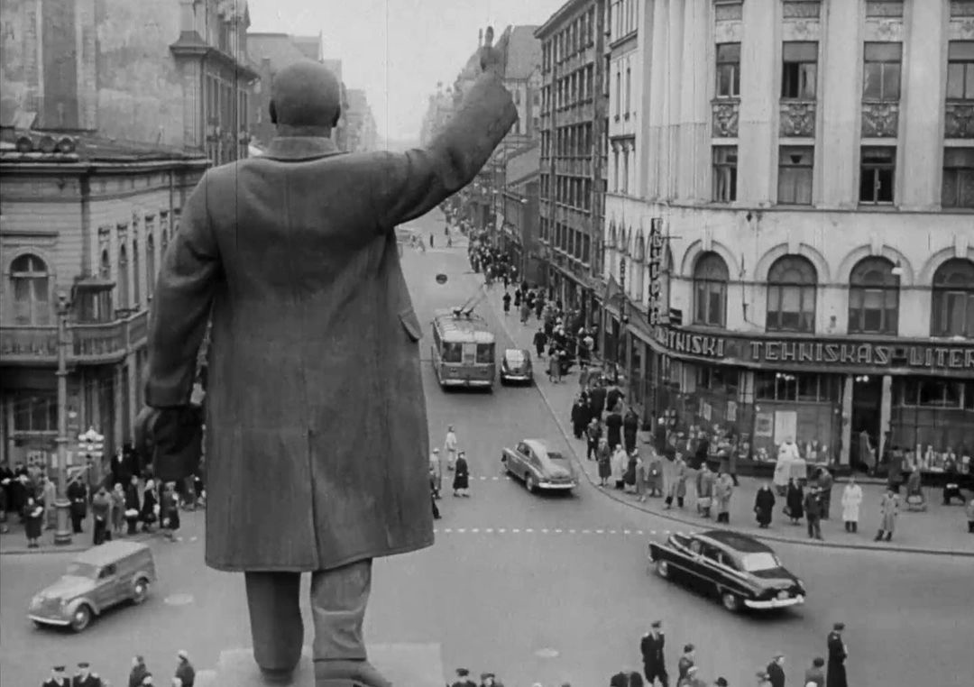 Предоставил Вернер Хольт