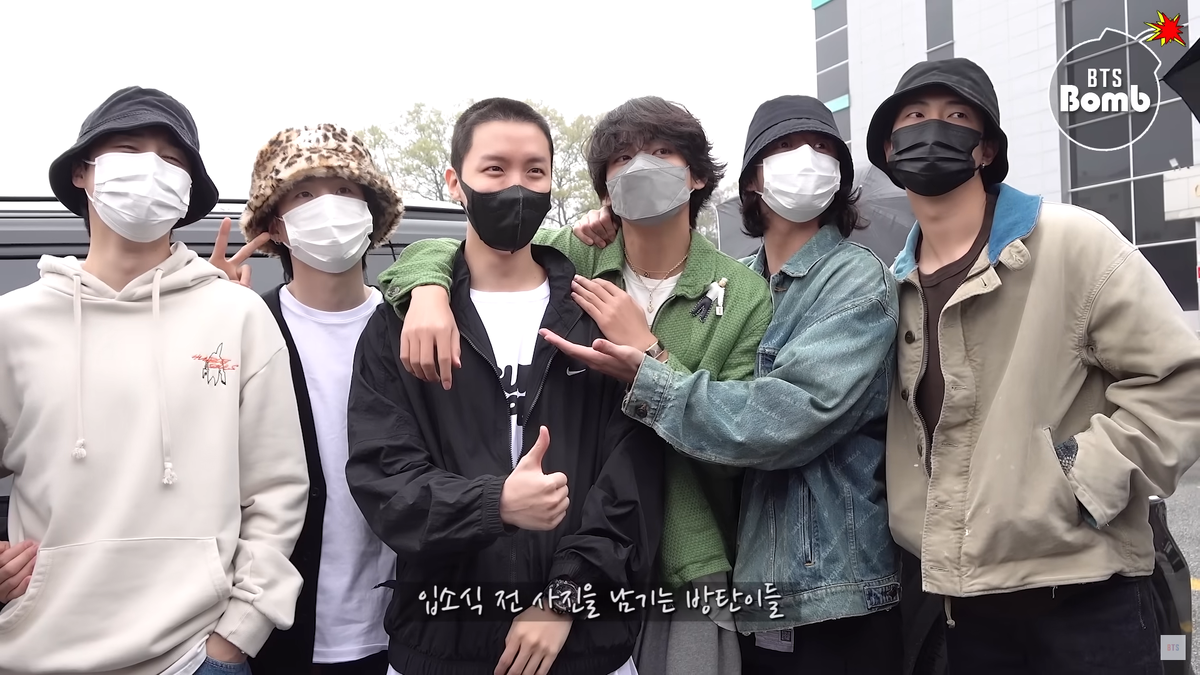 Группа бтс 2023. Army kit 5 bts. Bts army новости. Bts army новости. Bts army новости.