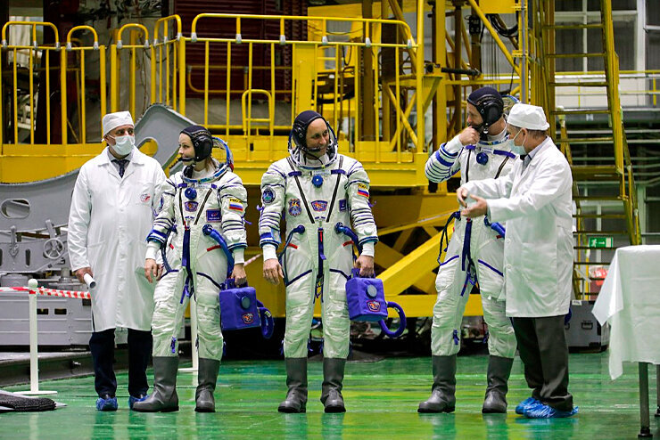 НАЧАЛО ТРЕНИРОВОК ЭКИПАЖА. ФОТО: ROSCOSMOS / GLOBALLOOKPRESS