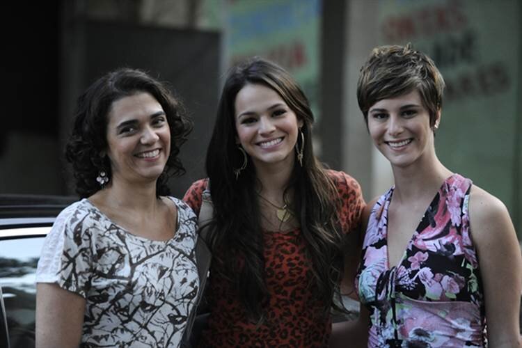 Делзуичи, Лурдинья, Айша.