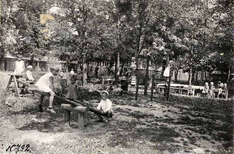 Детская площадка. 1936 год