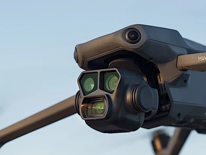    DJI представила дроны Mavic 3 Pro и 3 Pro Cine с тремя камерами