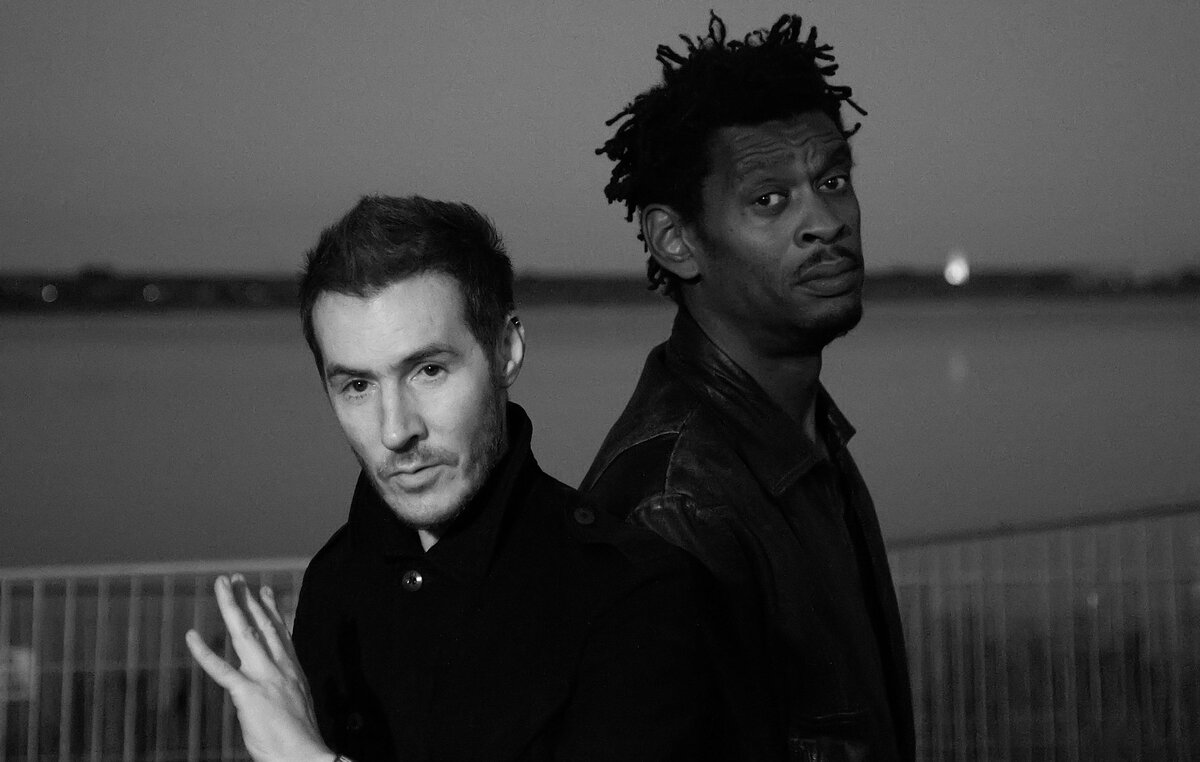 фото: https://www.nme.com/news/music/massive-attack-cancel-tour-dates-as-member-battles-serious-illness-3189677