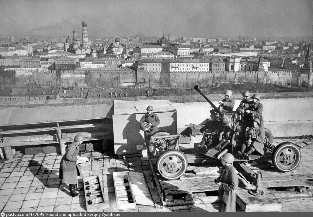 Защита москвы