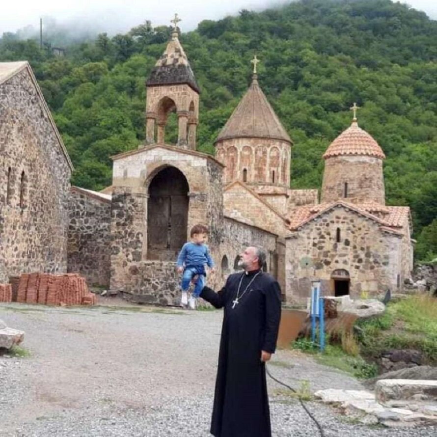 Армянский монастырский комплекс Дадиванк. Фото из открытых источников сети Интернета