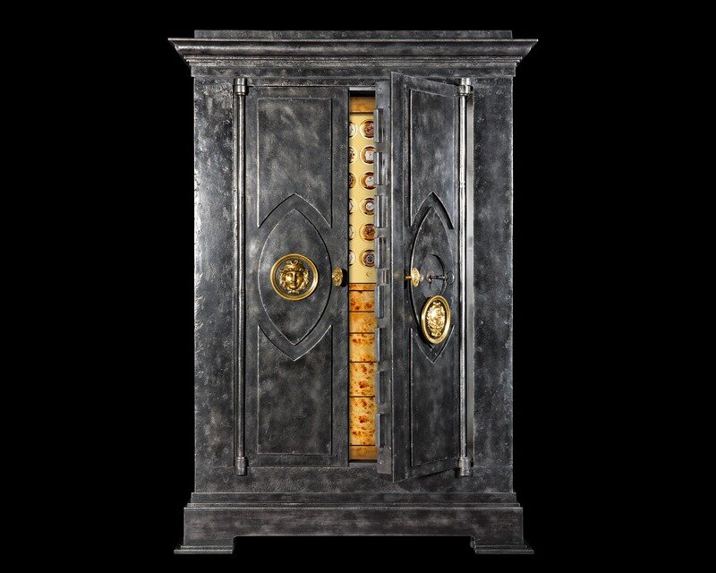 Сейф короля Виктора Эммануила II, восстановленный немецкой компанией Döttling.