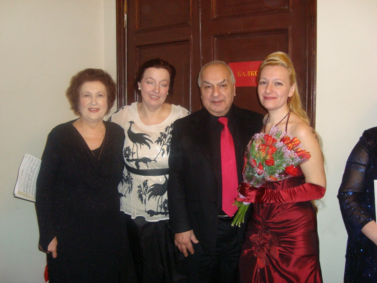 На фото: Ольга Бундер, Эдита Крилавичиене, Левон Оганезов, Людмила Трушталевская
