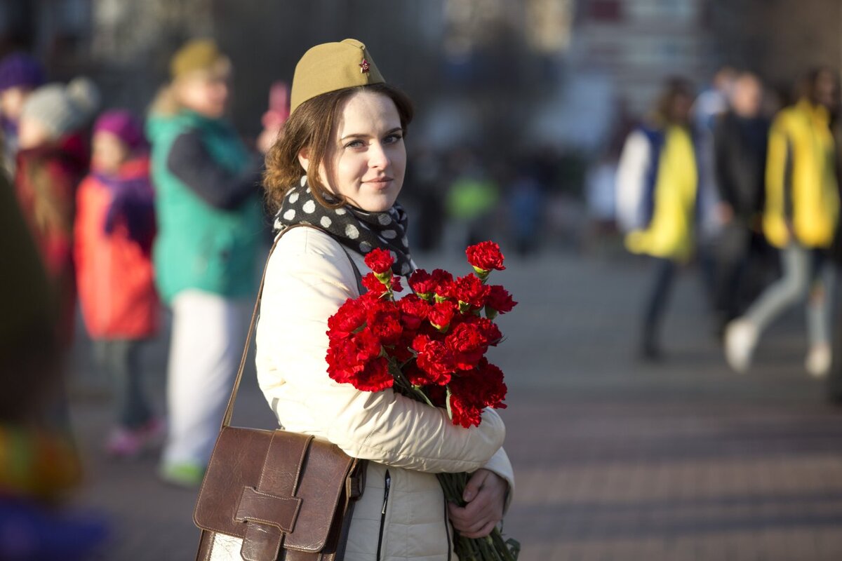 Фото девушки на 9 мая