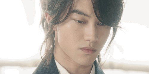 материал из открытого источника интернет. Кадр из дорамы "Лунный свет, нарисованный облаками"