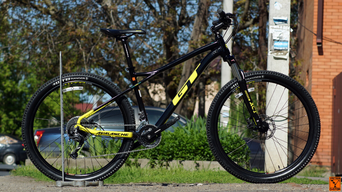 Gt avalanche mountain bike hot sale 2020