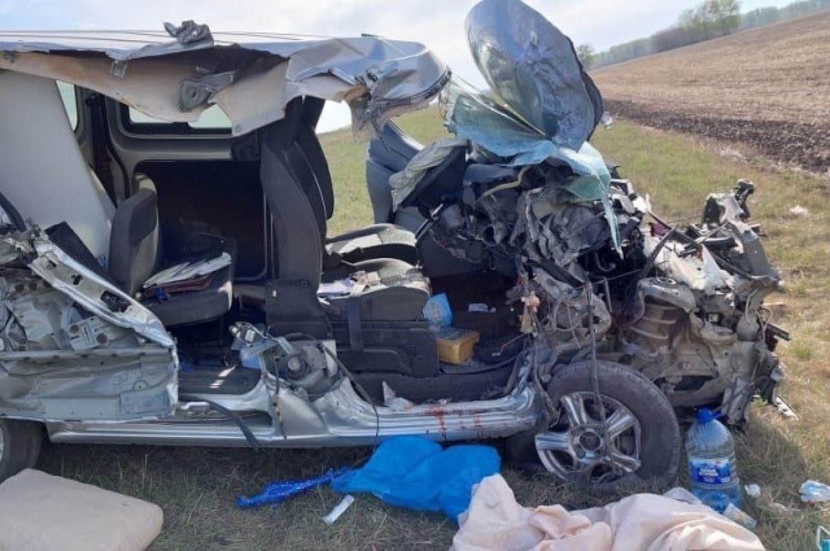 Автобусный король воронеж. Дтп столкновение авто в омске. Дтп 10 мая. Дтп 10 мая. Дтп 10 мая.