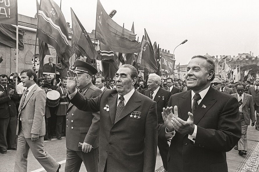 Алиев и Брежнев в Баку, 1982 год. Фото из открытых источников сети Интернета