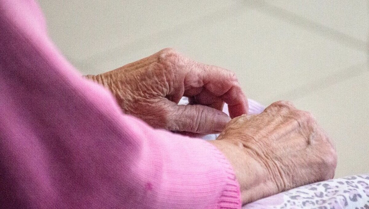     По информации регионального минтруда, за женщиной ухаживали знакомые.