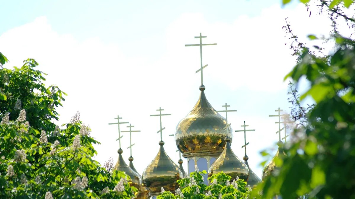 Христиане идут в церкви еще накануне. Фото: www.piqsels.com