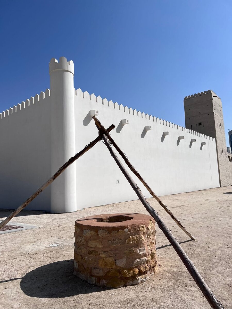 Реконструкция крепости рядом с отелем