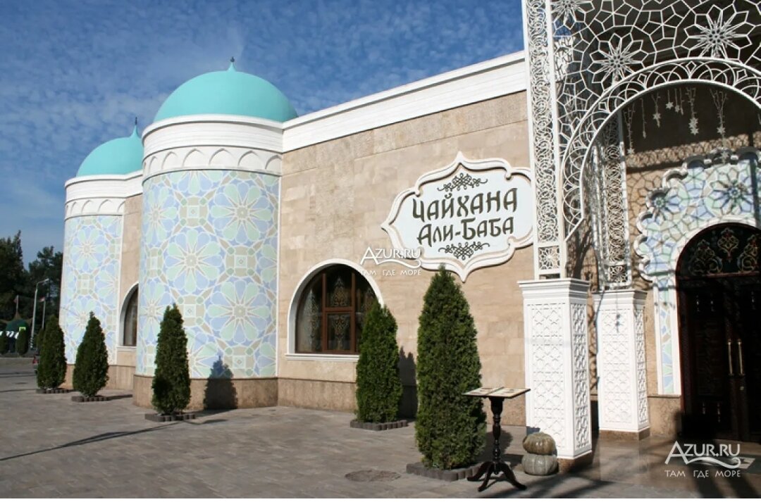 Очень приметное здание 