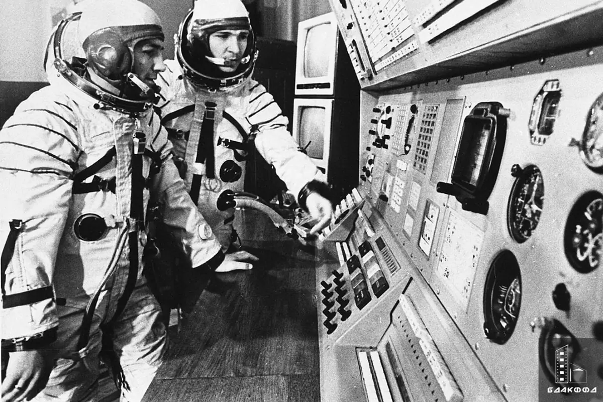 Космонавт белоруссии василевская. 1973 Космонавты Климук и Лебедев. Белорусские космонавты Климук.