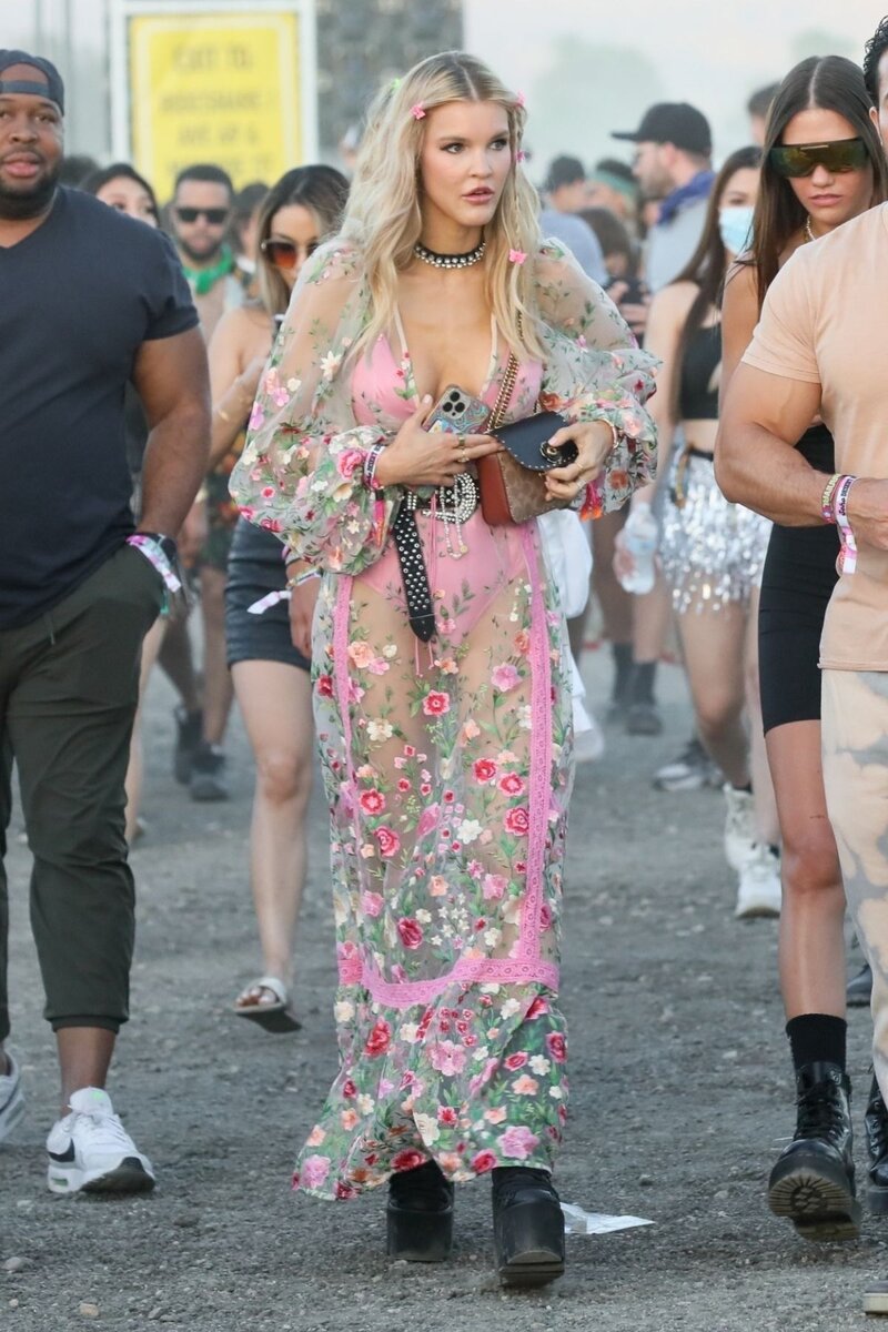 №3. joy-corrigan-at-coachella-music-festival-04-16-2022