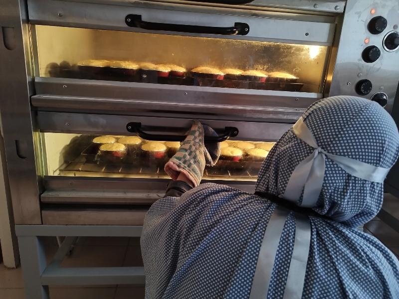    Корреспондент «Сургутской трибуны» помогал выпекать пасхальные куличи в одном из монастырей России