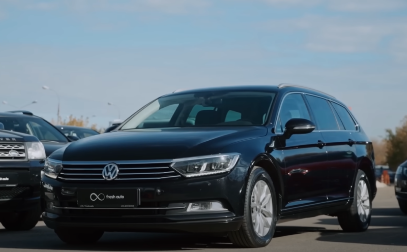 Как правильно фольксваген. Пассат 2018 года. VW Passat Alltrack Harvard Blue Metallic. Ve Passat 2018. Ve Passat 2018 черный.